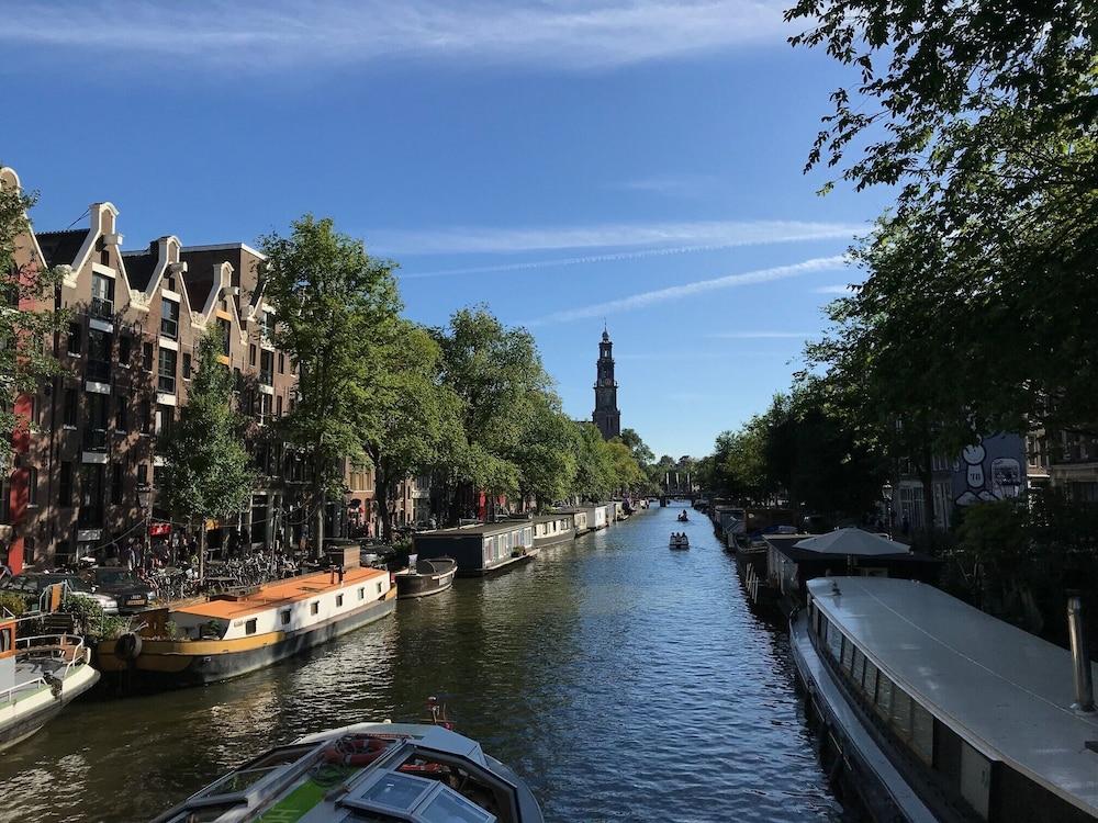 The Pavilions Amsterdam, The Toren Екстериор снимка